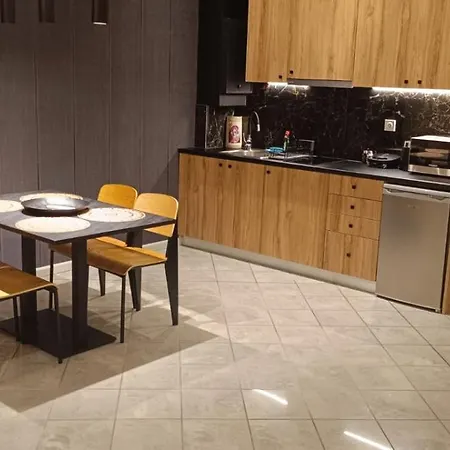 Omega 30 شقة Tríkala