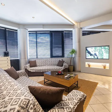 Omega 30 Apartment *