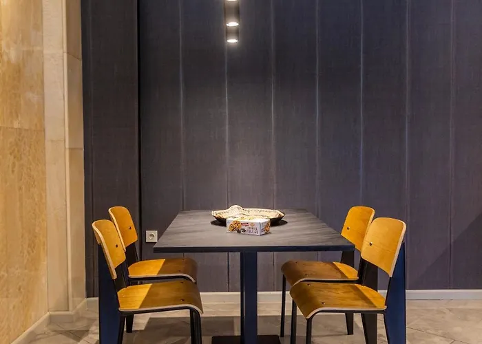 Omega 30 * Τρίκαλα